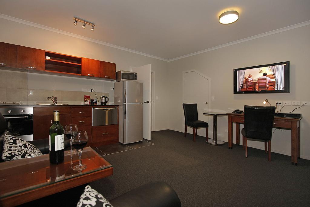 City Corporate Motor Inn Палмерстън Норт Екстериор снимка