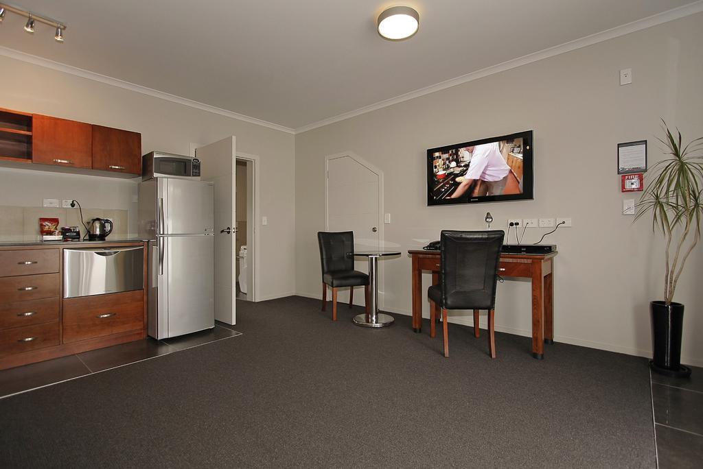 City Corporate Motor Inn Палмерстън Норт Екстериор снимка